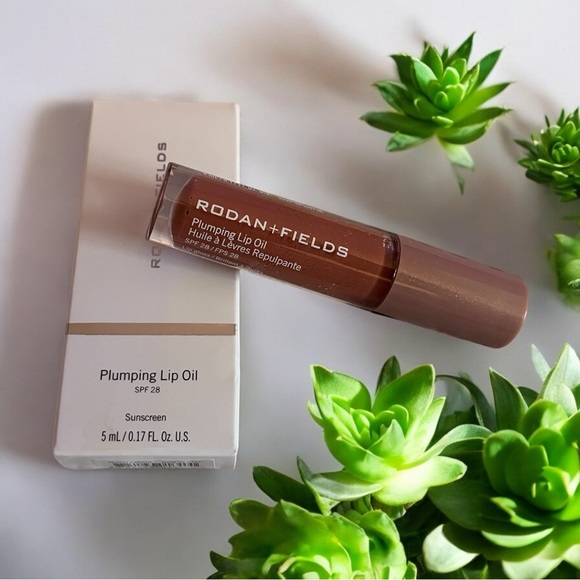 Tu Rodan + Fields Lip Plumping Oil with Sunscreen Pink Rose Color - Picture 3 of 5